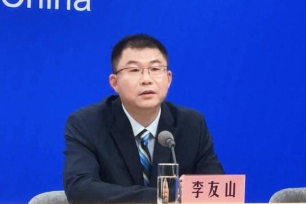 上尚策 夏季防晒“全副武装”不可取！专家支招：早晚晒太阳15分钟更健康